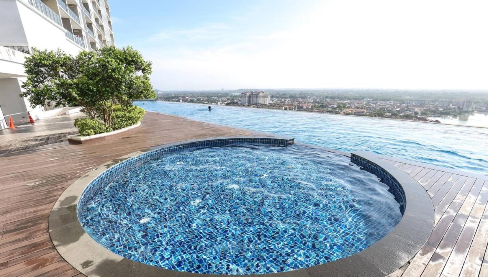 Silverscape Seaview Residence Melaka エクステリア 写真